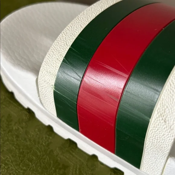 Men’s Gucci slides- original price $510 authentic with box